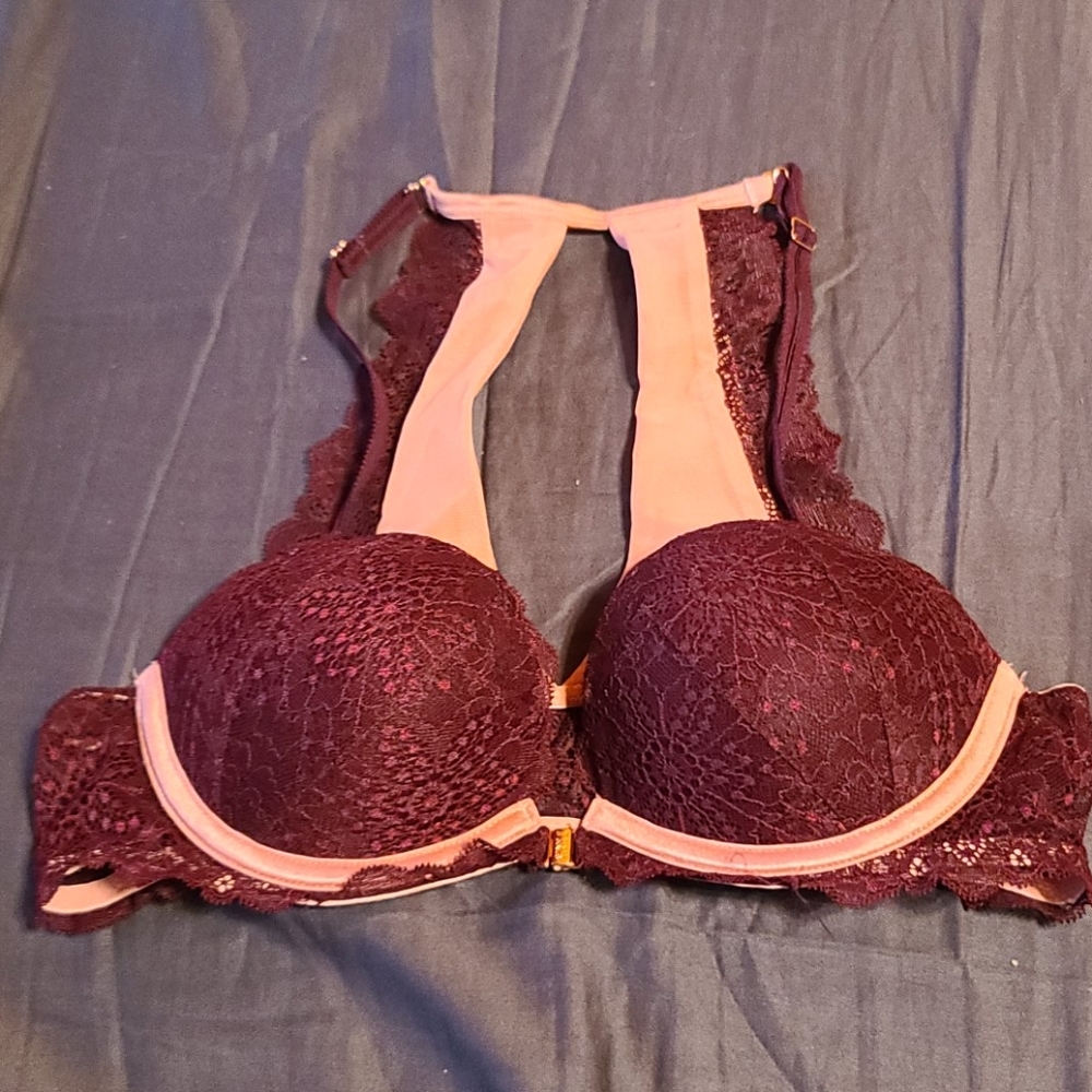 PINK front clasp raverback bra